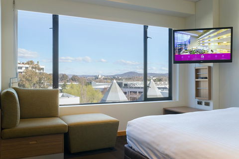 Crowne Plaza Canberra, An IHG Hotel - New South Wales Tourism  19