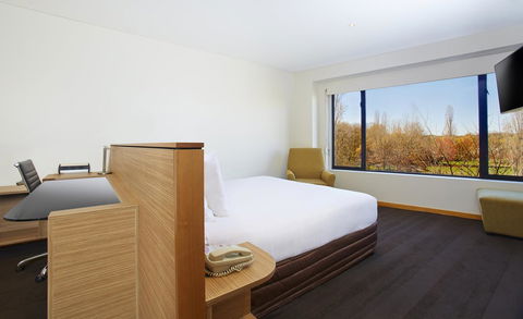 Crowne Plaza Canberra, An IHG Hotel - New South Wales Tourism  41