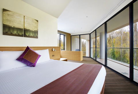 Crowne Plaza Canberra, An IHG Hotel - New South Wales Tourism  43