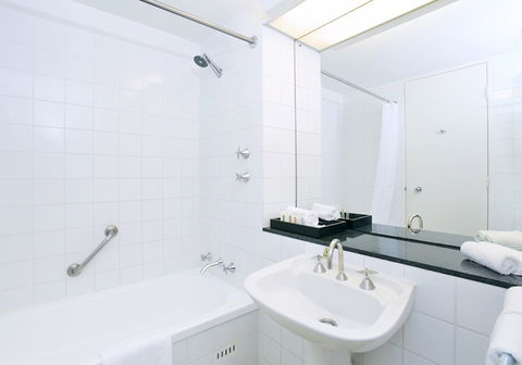 Crowne Plaza Canberra, An IHG Hotel - New South Wales Tourism  25