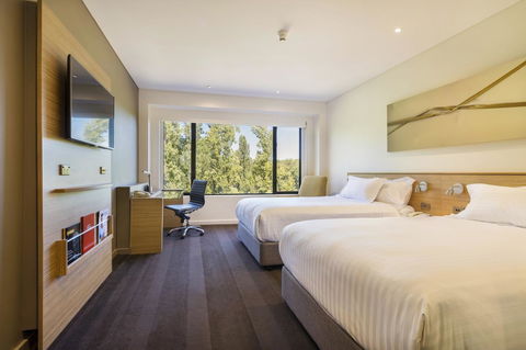 Crowne Plaza Canberra, An IHG Hotel - New South Wales Tourism  32