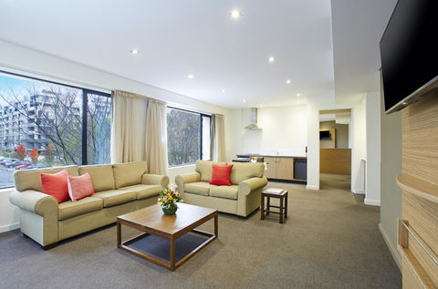 Crowne Plaza Canberra, An IHG Hotel - New South Wales Tourism  11