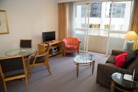 Bond 215 - New South Wales Tourism  3