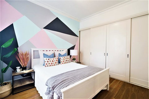 Bondi Beach Front Breeze - New South Wales Tourism  1