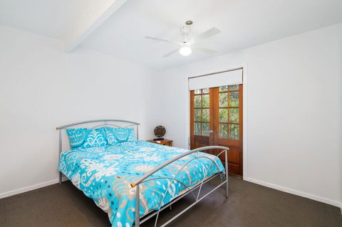 BONNY BEACH HOUSE - Holiday Accomodation With Pool - New South Wales Tourism  1