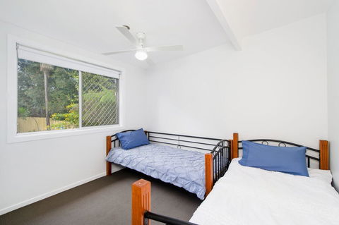 BONNY BEACH HOUSE - Holiday Accomodation With Pool - New South Wales Tourism  3