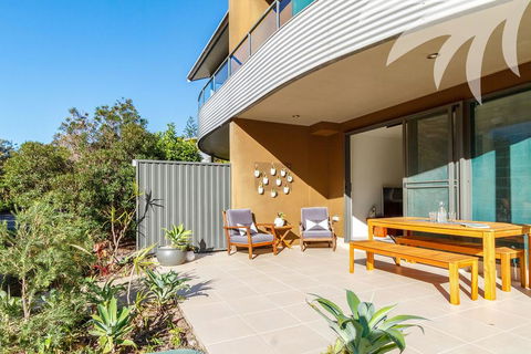 Boom 8 Boomerang Beach - New South Wales Tourism  0
