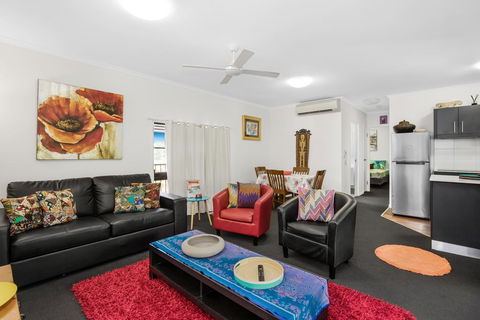 BOUTIQUE APARTMENTS BEACH LOCATION - New South Wales Tourism  0