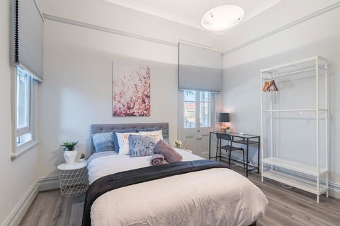 Boutique Private Rm Situated In The Heart Of Burwood2 - New South Wales Tourism  0