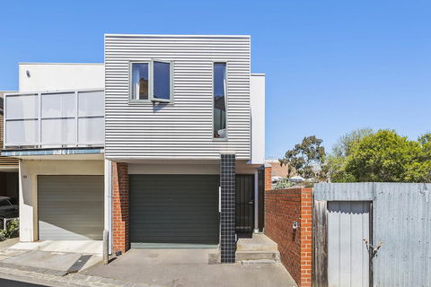 BOUTIQUE STAYS - Curran Terrace - New South Wales Tourism  2