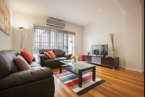 Boutique Stays - Melrose Terrace, Townhouse In North Melbourne - New South Wales Tourism  3