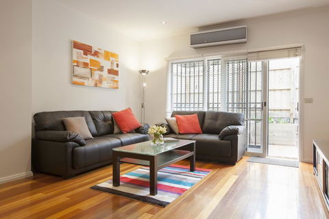 Boutique Stays - Melrose Terrace, Townhouse In North Melbourne - New South Wales Tourism  1