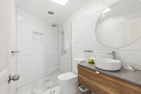 Breathtaking Views Of Sunshine Beach - Unit 7/21 Park Crescent - New South Wales Tourism  3
