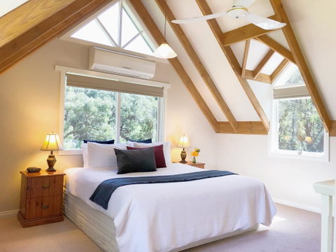 Brigadoon Cottages - New South Wales Tourism  1