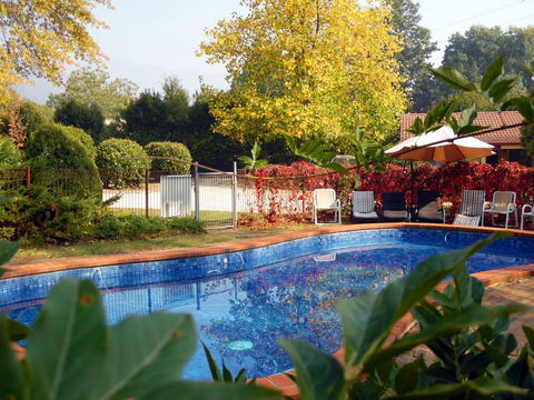 Bright Highland Valley Cottages - New South Wales Tourism  2
