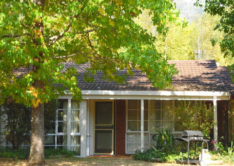 Bright Highland Valley Cottages - New South Wales Tourism  3