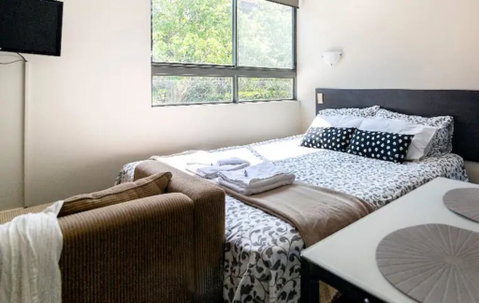 Brisbane City Resort Style Studio Waterfront Apartment - WINTER SPECIAL! - New South Wales Tourism  0