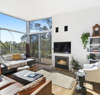Bristlebird - Beach 650m Pets Fireplace Linen 4 bdrm WiFi - New South Wales Tourism 