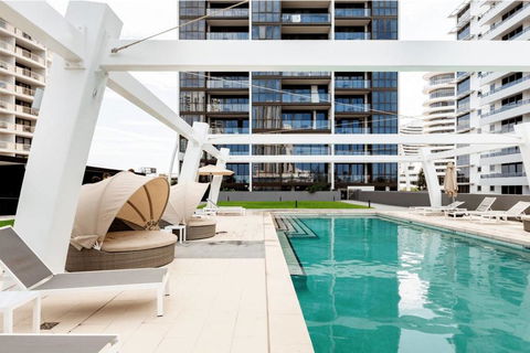 Broadbeach 2 Bedroom FREE WIFI, Netflix & Parking - New South Wales Tourism  2
