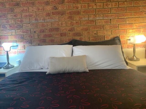 Broadford Sugarloaf Motel - New South Wales Tourism  3