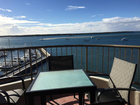 Broadwater Shores Waterfront Apartments - New South Wales Tourism  2