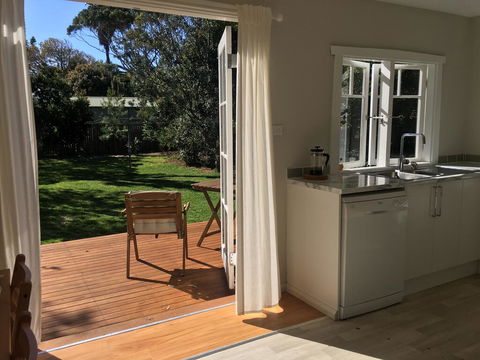Burrill Lakeview Cottage - New South Wales Tourism  3