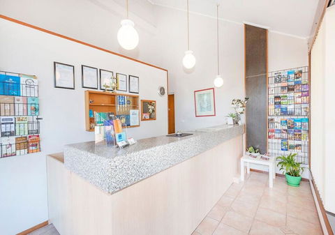Burwood East Motel - New South Wales Tourism  2