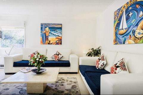 By The Beach - New South Wales Tourism  2