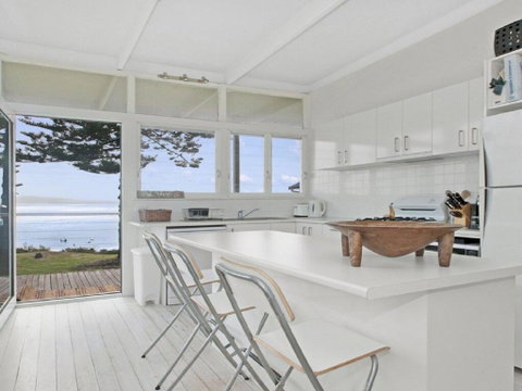 By The Sea - SPECIAL OFFER 3 FOR 2 - New South Wales Tourism  1