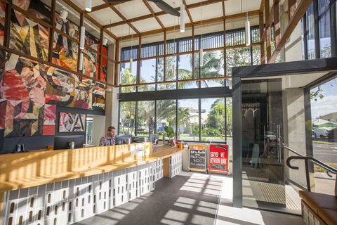 Byron Bay YHA - New South Wales Tourism  1