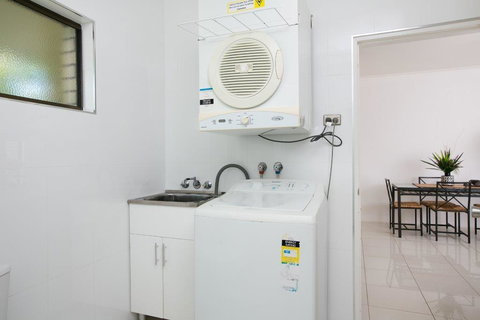 Cairns Reef Retreat - New South Wales Tourism  2