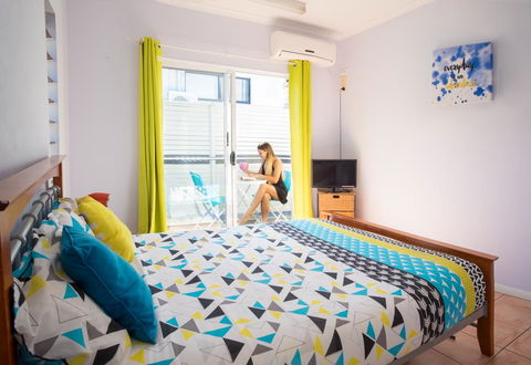 Cairns Sharehouse Apartment - New South Wales Tourism  0