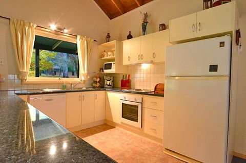 Camellia Lodge - New South Wales Tourism  1