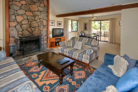 Camelot - New South Wales Tourism  2