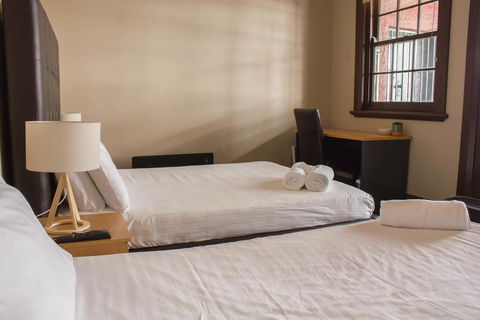 Campsie Hotel - New South Wales Tourism  1