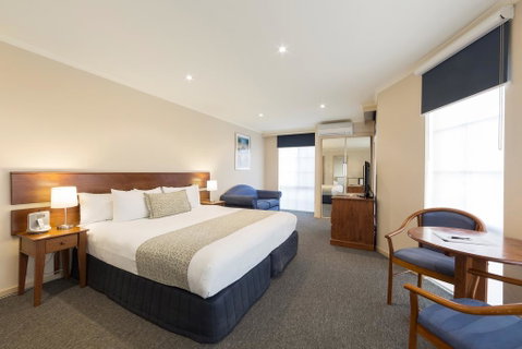 Canberra Parklands Central Apartment Hotel - New South Wales Tourism  3