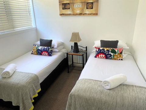 Canberra Short Term And Holiday Accommodation - New South Wales Tourism  1