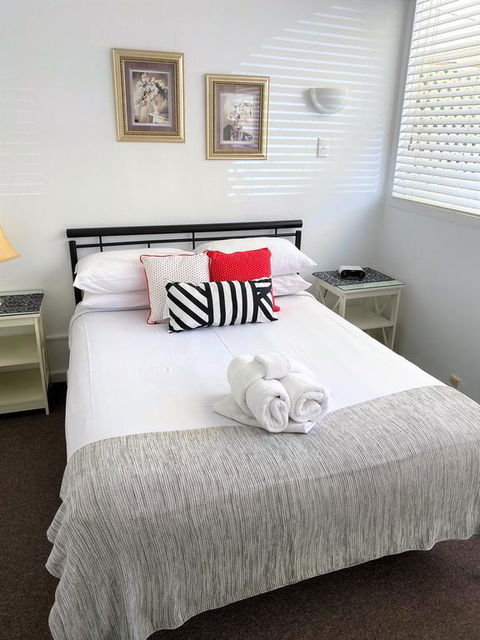 Canberra Short Term And Holiday Accommodation - New South Wales Tourism  3
