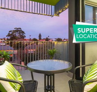 Canopy  44-Minutes from the CBD Train and Cafes - Wifi - Nespresso - Amenities