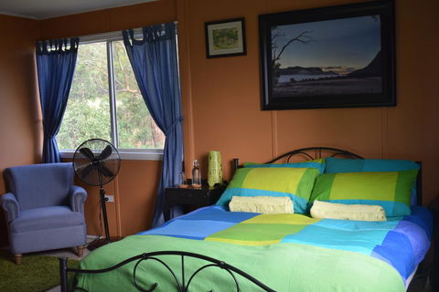 Capertee Valley Farmstays: Glenbrook Cottage - New South Wales Tourism  1