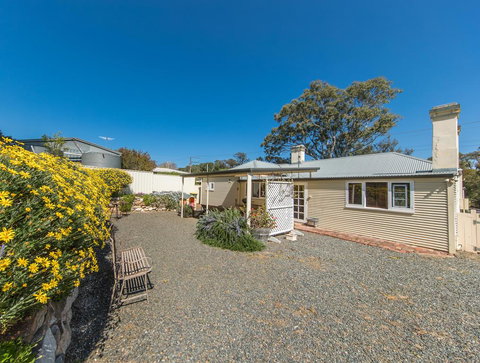 Captain Rodda's Cottage - New South Wales Tourism  1