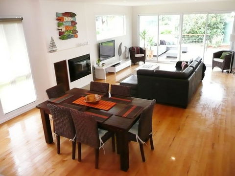 Captain's Cottage - New South Wales Tourism  2
