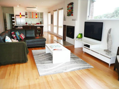 Captain's Cottage - New South Wales Tourism  3