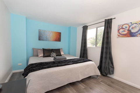 Carramar Studio KingBed PrivateRm 1 Min To Station - STUDIO - New South Wales Tourism  0