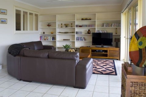 Casa Al Lago - New South Wales Tourism  2