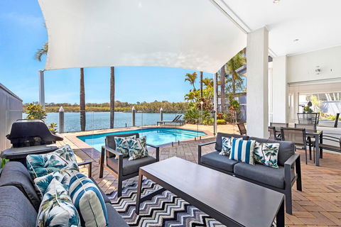 Castaway At The Greens - New South Wales Tourism  0