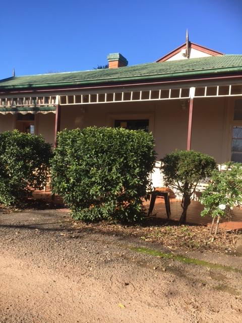 Catania Cottage & Farmhouse - New South Wales Tourism  0