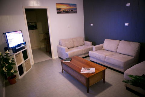 Cave Place Units - New South Wales Tourism  0