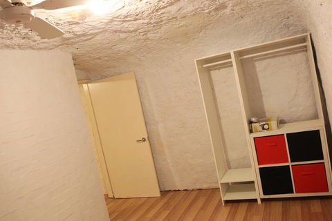 Cave Place Units - New South Wales Tourism  2