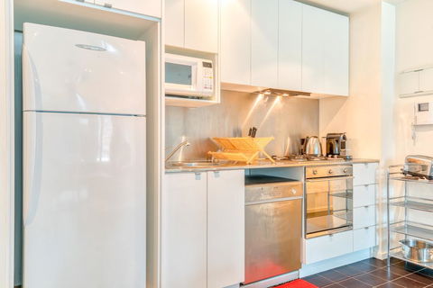 CBD, Collins St Address, Near Southern Cross - 2 Beds - New South Wales Tourism  2